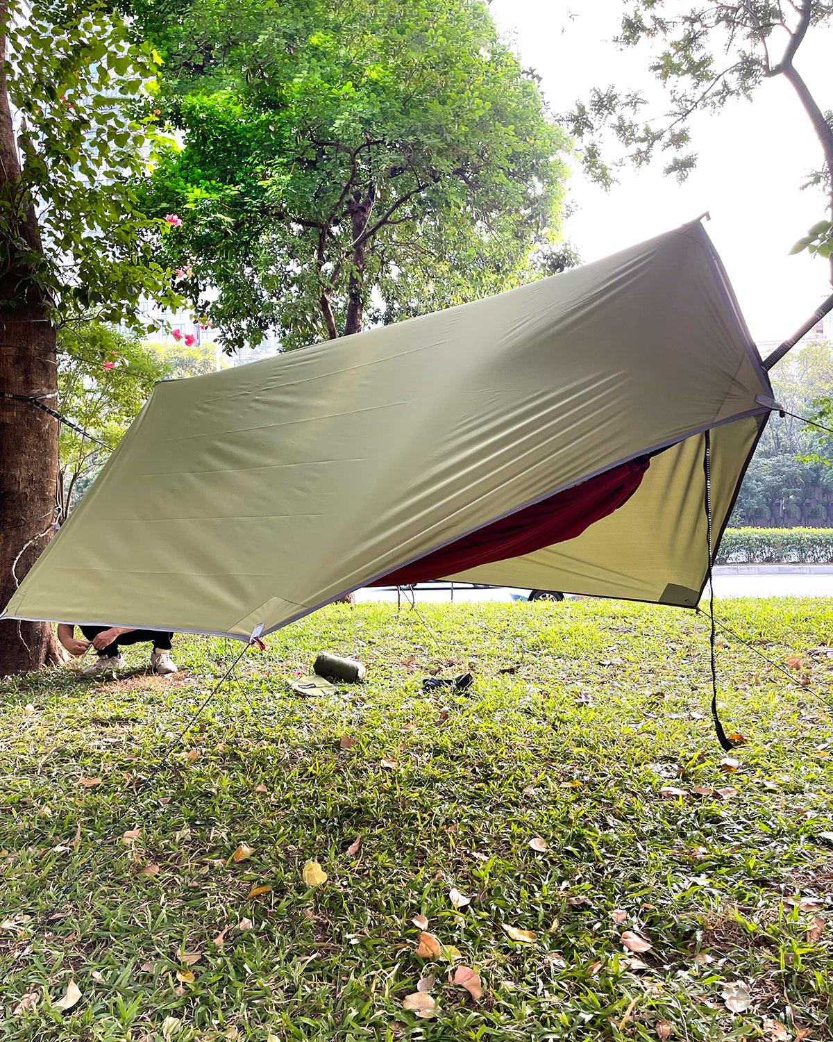 Sunyear Camping Hammock with Rain Fly and Net - Outdoor Hammock Accessories-Double Hammock Tent for Outside-Keep Side Wind&Rain-Large and Heavy Duty (118×78 in)