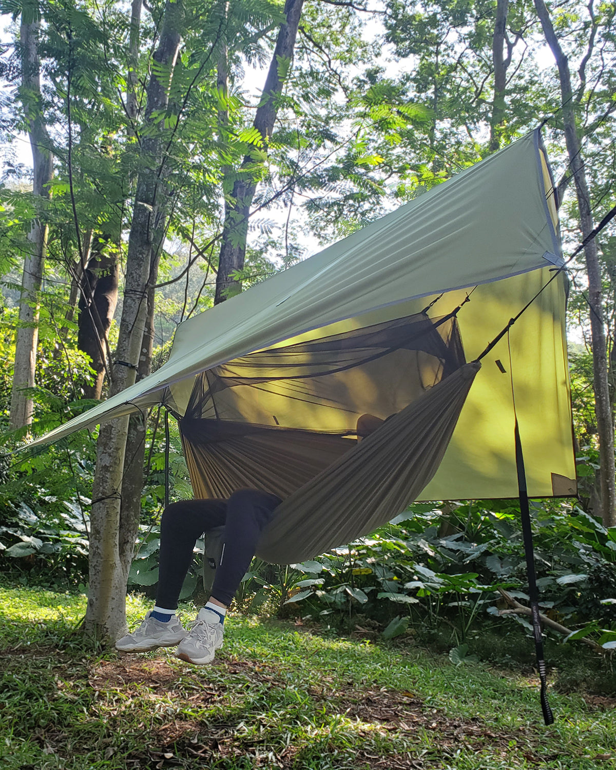 Sunyear Camping Hammock with Rain Fly and Net - Outdoor Hammock Accessories-Double Hammock Tent for Outside-Keep Side Wind&Rain-Large and Heavy Duty (118×78 in)